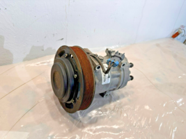 Volvo D13 Truck A/C Compressor 20721587 OEM - £128.39 GBP