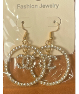 Beautiful Diamond Crystal  Letter C  Earrings [Costume] - €23,96 EUR