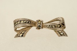 Vintage Estate Jewelry Germany Sterling Silver Ribbon Bow Marcasite Brooch Pin - £15.65 GBP