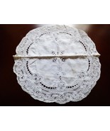 VTG Table Centerpiece Mat Dresser White Cotton Battenburg lace placemat ... - £20.70 GBP