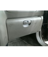 SANTA FE  2006 Glove Box 104816793 - $1,496.96 MXN