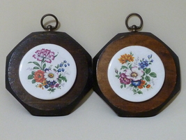 Vintage Pair Octagonal 5.5&quot; Floral CERAMIC/WOOD Country Wall Plaques - £19.76 GBP