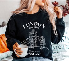 London Tower Bridge England Sweatshirt, Vintage Women&#39;s Great Britain Crewneck S - $44.76