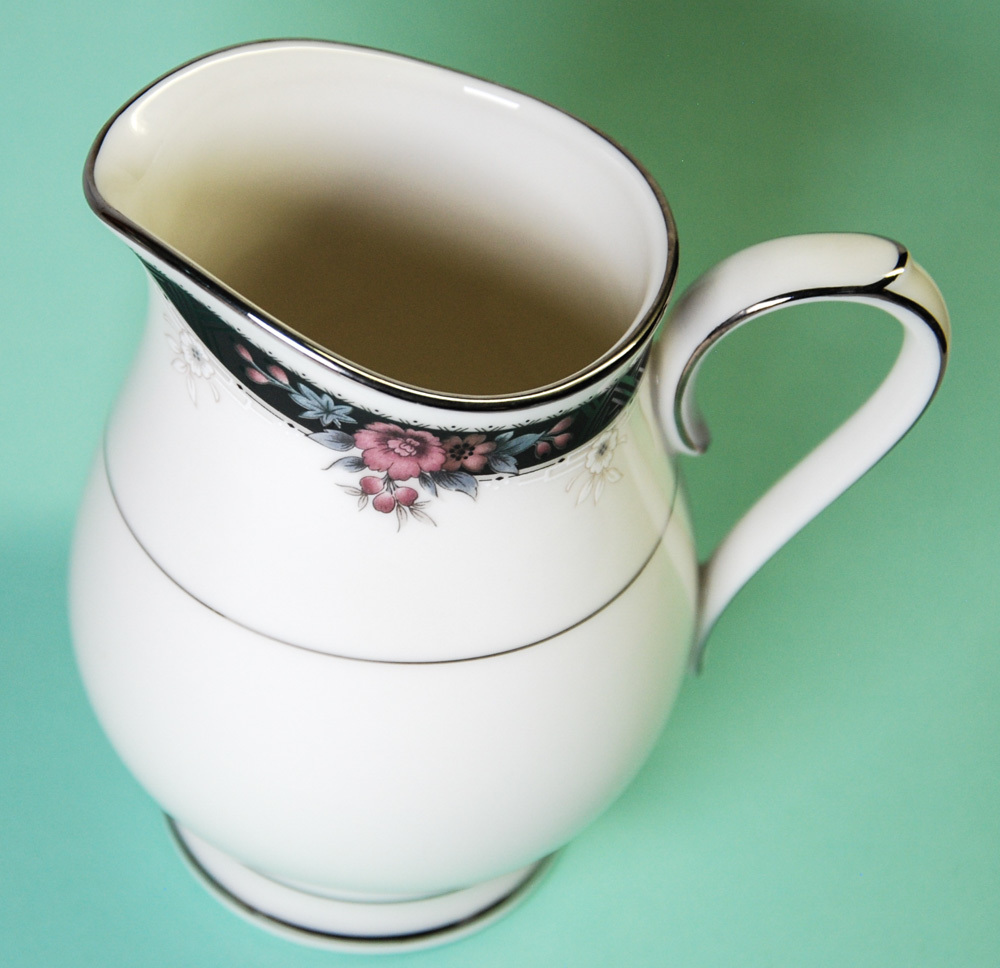 Noritake Etienne 10-oz Creamer Platinum Trim # 7260 Fine China Item image 2