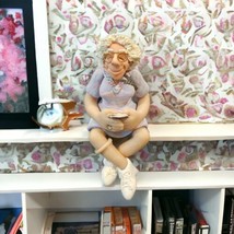 D Manning Clay Figurine Old Lady Playing Cards Shelf Sitter Limited Edition - £11.66 GBP