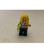 Official LEGO DC Comics Aquaman with Hook Hand MiniFigure - $216.87 MXN