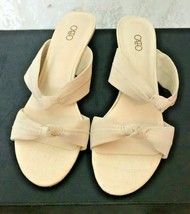 Cato Women&#39;s Sandals Size 9M Ivory/Cream Colored 2&quot; Kitten Heels - £11.09 GBP
