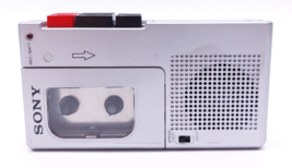 Sony M-9 Micro Cassette Recorder Silver FOR PARTS - $178.29 MXN
