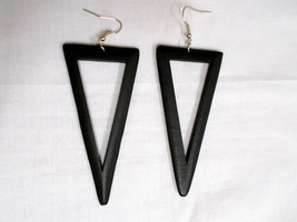 New Bohemian Elemental Black Wood 3 Point Triangle Geometric Shape Pair Earrings - £5.62 GBP