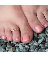 Gold Twin Dolphins Ocean Toe Ring (Available in Yellow/Rose/White Gold) - $2,302.46 MXN+