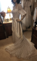 JC Penny Vintage Sz 11/12 White Satin &amp; lace Wedding Dress Bridal Gown ILGWU - £97.88 GBP