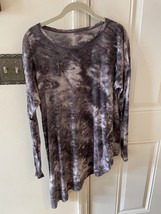 Lululemon to the point long sleeve mist dye purple top size 8 - $540.32 MXN