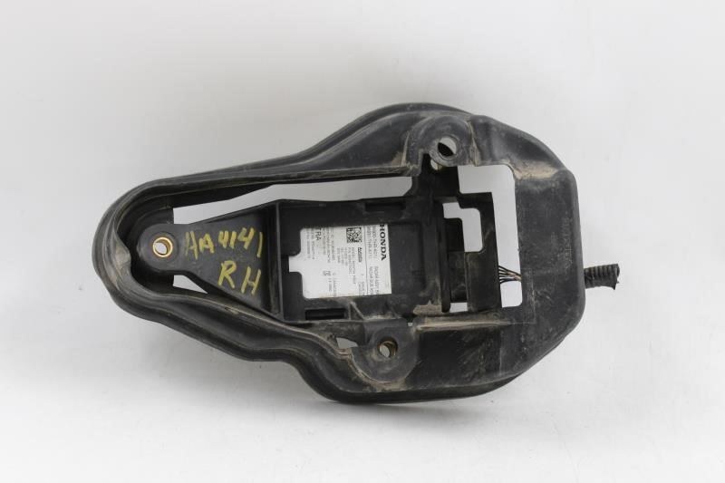 Passenger Camera/Projector Radar Unit 2018-2019 HONDA ODYSSEY OEM #15656 - £70.69 GBP