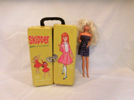 Vintage 1964 Mattel Barbie&#39;s LIttle Sister SKIPPER Yellow Vinyl Doll Case + 1966 - £9.35 GBP