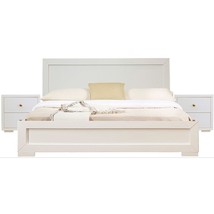 Moma White Wood Platform Queen Bed With Two Nightstands - $26,949.20 MXN