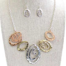 Hammered Swirl Link Necklace and Earrings Set Silver and Gold - £11.99 GBP