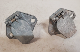 2 Qty of Single Pole &amp; Split Pin Socket 1 Unit 15-320 | 1 Unit 15-720 (2... - $28.87