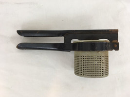 Vintage Metal Hand Strainer Ricer Potato Masher Crusher - £7.79 GBP