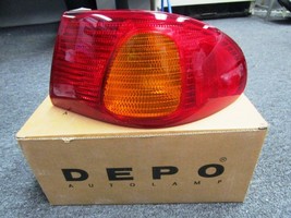 RH Right Passenger Side Rear Tail Light fits 1998-2002 Toyota Corolla TO2819108 - £38.10 GBP