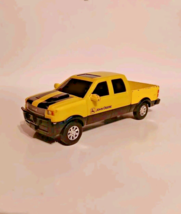 ERTL John Deere Yellow Pickup Truck Diecast/Plastic Extended Cab 1:24 w/... - $9.90