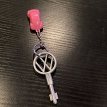 Barbie Volkswagen Beetle Bug Car Key Replacement Keychain Key Pink Car Vtg - £7.40 GBP