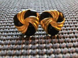 Vintage Signed Napier Gold Tone Black Enamel Clip On Earrings Knot/Swirl Design - £20.09 GBP