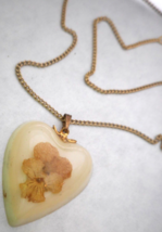 Pressed Dried Pressed Flower Heart Necklace Resin Jewelry Gold Tone Chai... - $11.88