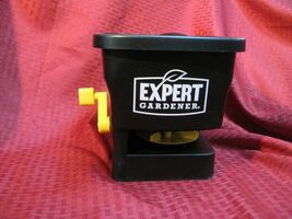 NEW Expert Gardener Handheld Spreader Black garden seed fertilizer salt ... - $13.85
