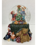Christmas Tree Trimming the Tree 4.5 in Snow Globe - $33.94 CAD