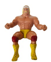 Thumb Wrestler Hulk Hogan WWF rubber superstar WWE Vtg action figure toy 1986 - £31.10 GBP