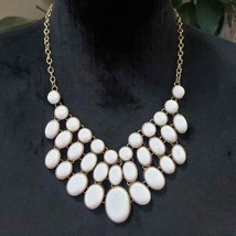 Women&#39;s White &amp; Gold Chain Teardrop Beaded Stylish Statement Fashion Necklace - £22.38 GBP