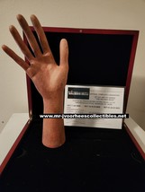 AMC The Walking Dead Original Production Used Store Display Hand Movie Prop - $333.00