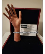 AMC The Walking Dead Original Production Used Store Display Hand Movie Prop - $455.44 CAD