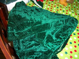 Two Different Green Tree Skirts - £15.53 GBP