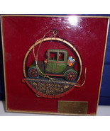 Hallmark Nostalgia 1977 Model T Ornament Tree Trimmer Collection - $10.88 CAD
