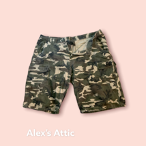 Mens Brooklyn Basement Camo Cargo Shorts Size 44 pre-owned - $13.86