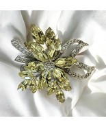 GORGEOUS VINTAGE SIGNED WEISS WHITE &amp; YELLOW  RHINESTONE BROOCH - $1,390.57 MXN