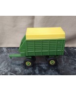 John Deere ERTL Green Farm Covered Forage Hay Wagon 1:64 Trailer Cart Toy - £4.00 GBP