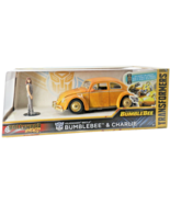 VOLKSWAGEN BEETLE BUMBLE &amp; CHARLIE | HOLLYWOOD RIDES | 1:24 SCALE - $48.61 CAD