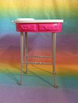 2014 Mattel Dollhouse Pink &amp; White Tall Table Part w/ White Top - as is - £2.79 GBP