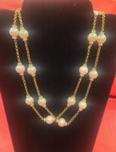 Striking JOAN RIVERS Gold Tone Faux Pearl Rhinestone Rondelle 42&quot; Chain Necklace - £71.93 GBP