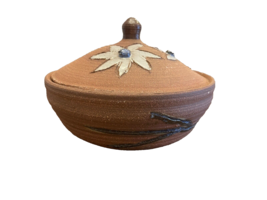 Casserole Pottery Bowl w Lid Flowers Signed Ceramic 7.75 In Diameter Stu... - $46.61