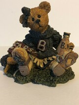 Boyds Bears Resin BAILEY THE CHEERLEADER Resin Sports Bearstone Pennant ... - $163.09 MXN