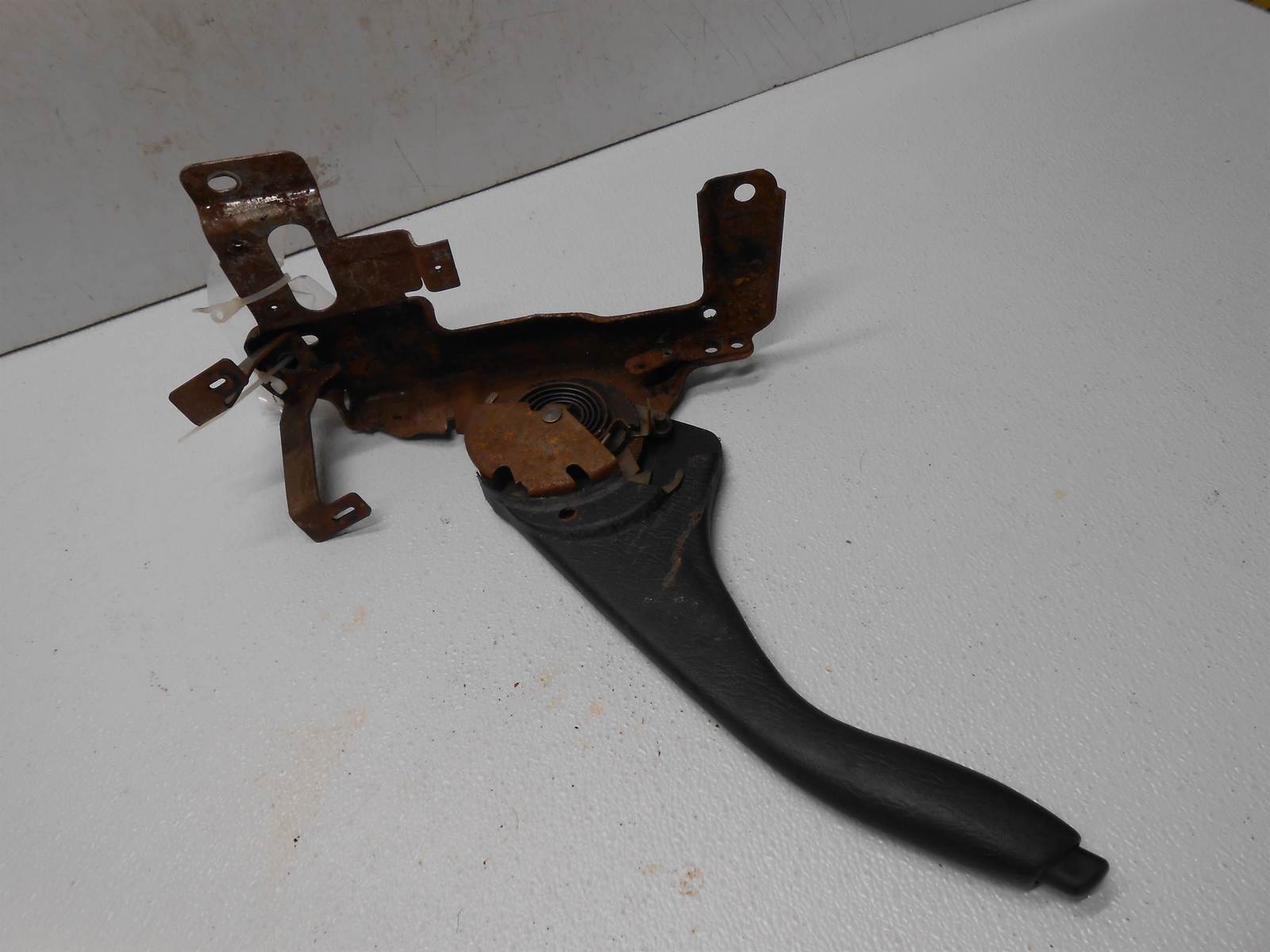 2004 jeep Grand Cherokee Emergency Parking Brake Lever - $75.99