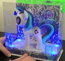 SDCC 2013 Exclusive Hasbro My Little Pony DJ Pon-3 Vinyl Figure - £156.90 GBP