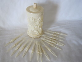 old Cream color Plastic Tea Party Fork Set in Delicate Ornate Flowers Canister - £15.92 GBP