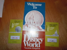 Welcome To the Walt Disney World Vacation Kingdom Brochure & 2 Day Tickets 1982 - $22.99