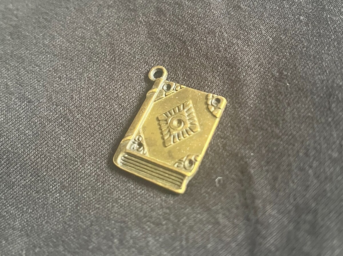 Full-size item image