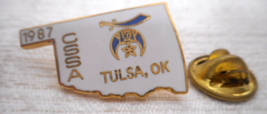 1987 CSSA TULSA, OK SHRINERS MASON Blue Crescent and Sword Lapel Pin 2&quot; ... - £10.20 GBP