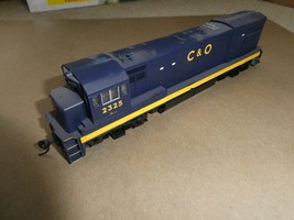 Atlas HO Scale Powered C&amp;O Chesapeake Ohio 2325 Diesel Locomotive - $68.31